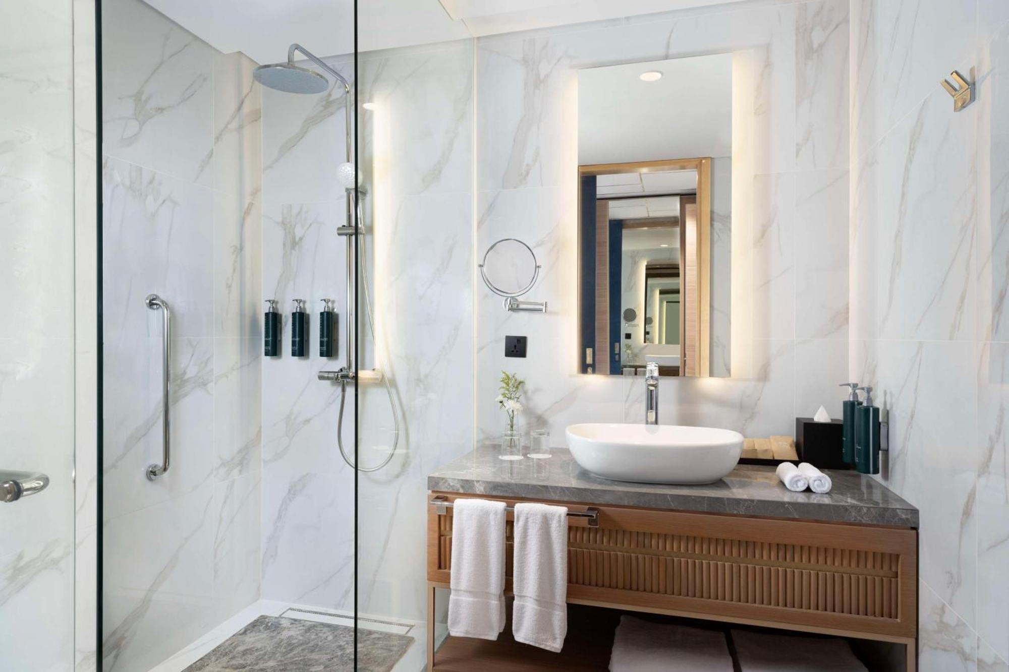 Doubletree By Hilton Jakarta Bintaro Jaya Serpong Luaran gambar